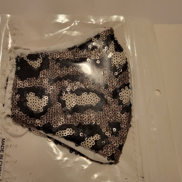 Sequin Leopard Facemasks/Adults/ 4 Colour, Lotbof 18 - Picture 8 of 11